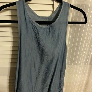 Lululemon chambray top